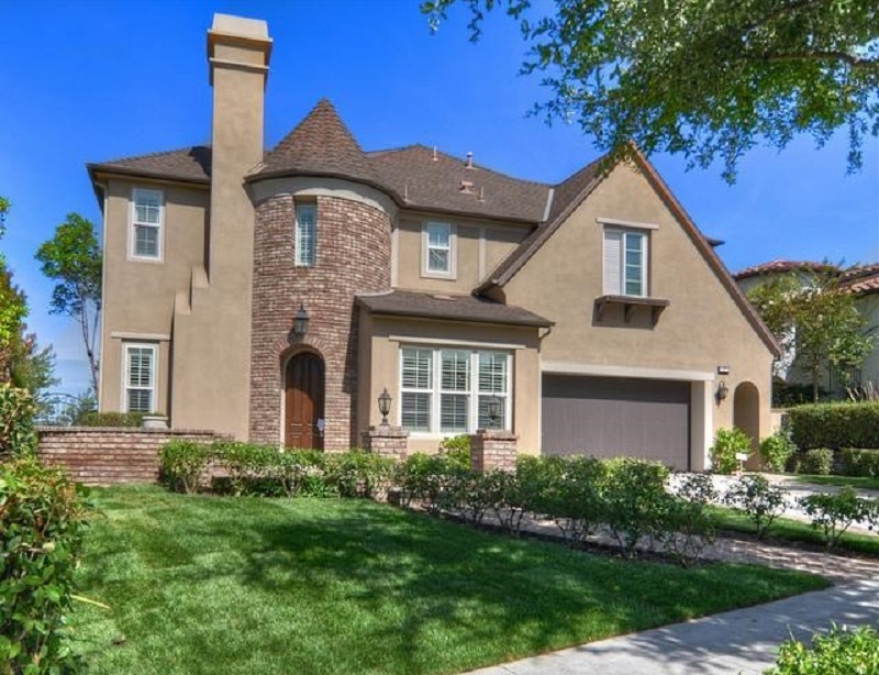 Discover what it takes for a house to become an estate at 17 Dennis Ln in Ladera Ranch, California, one of the best communities in Orange County. 